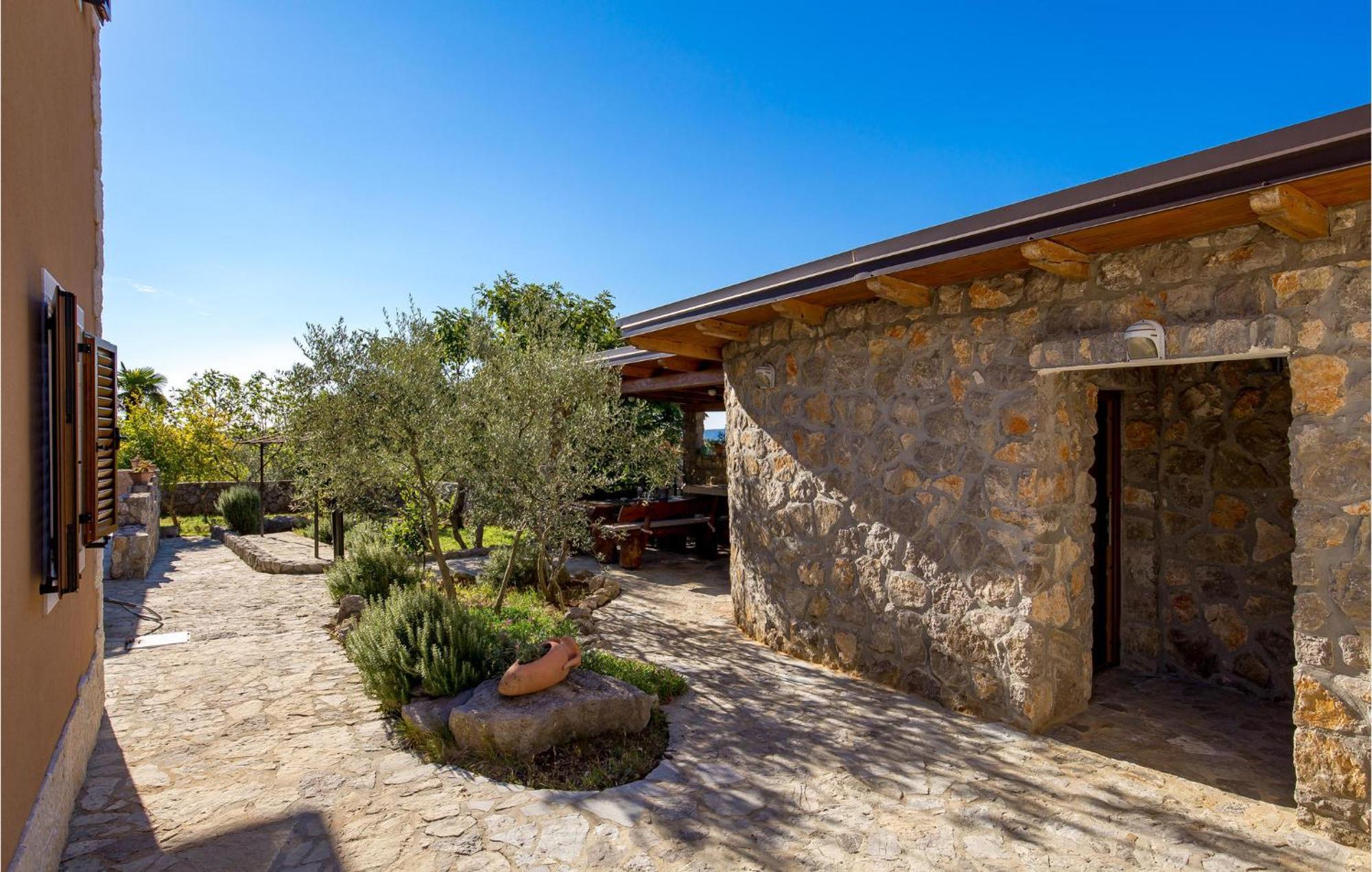 Gorgeous Home In Zgaljici With Sauna Extérieur photo